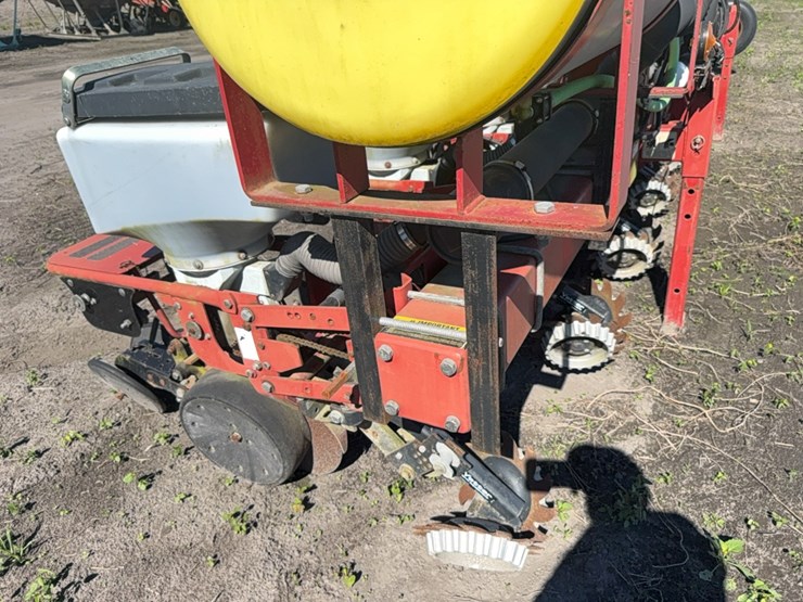 agco-white-8700-image-36