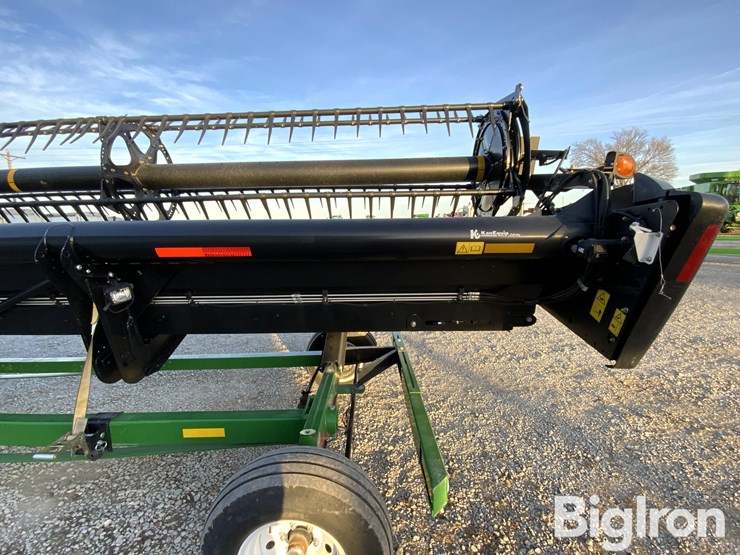 2015-macdon-40'-flex-draper-head-image-10