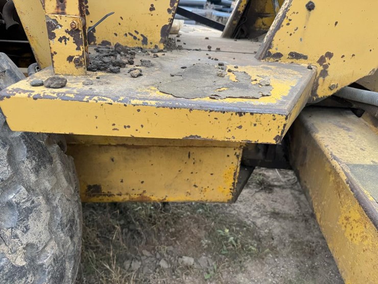 caterpillar-3208-image-17