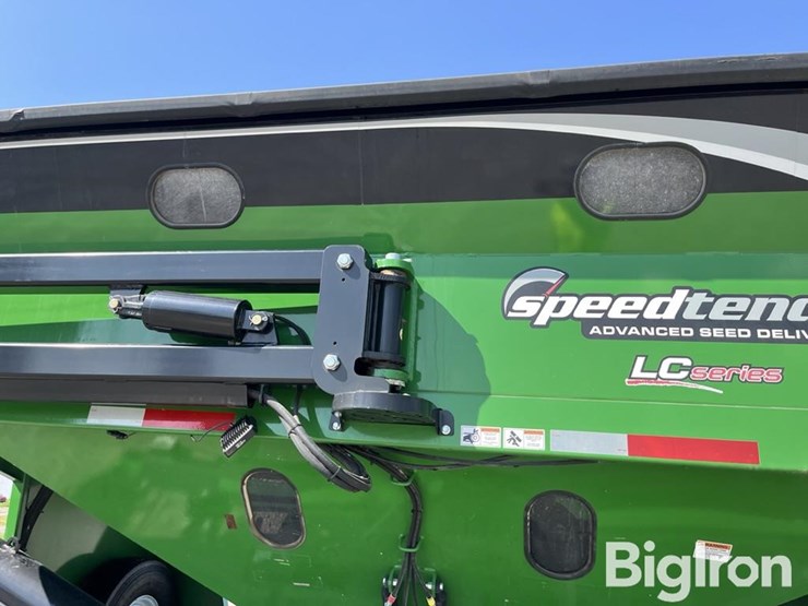 2021-j&m-lc390-image-12