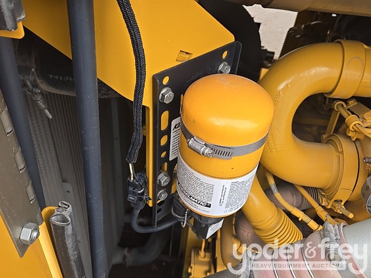 2019-deere-850l-wlt-image-53