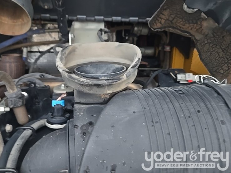 2020-deere-333g-image-47