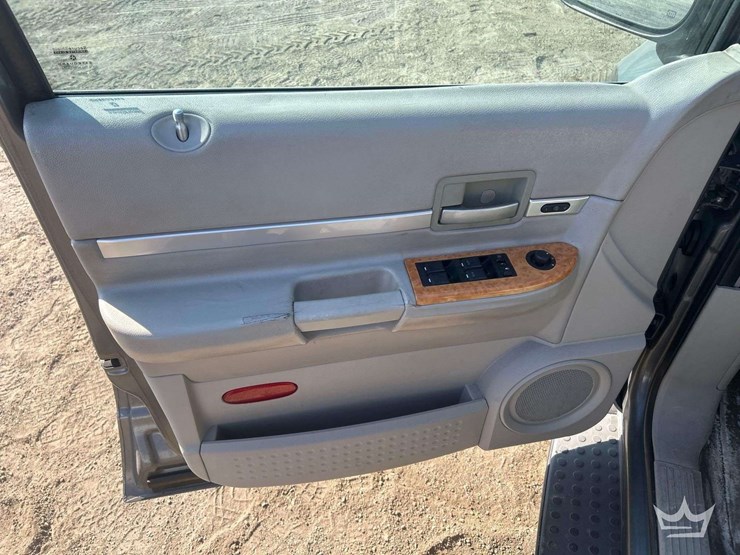 2007-chrysler-aspen-image-6