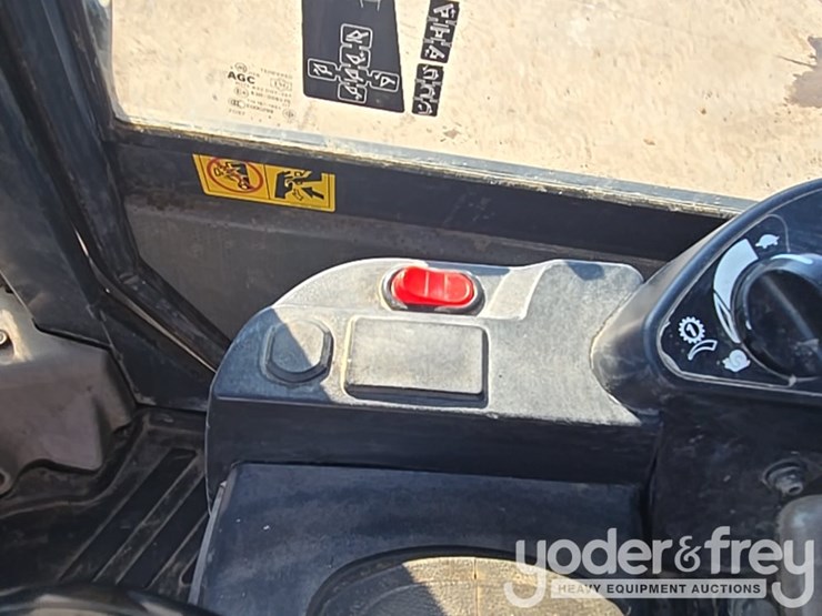 2018-komatsu-wa200-8-image-138