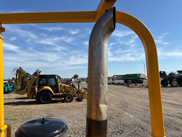 caterpillar-d4h-image-33