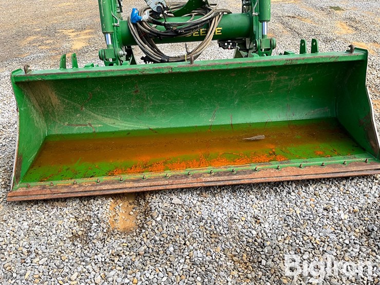 2021-john-deere-700m-image-2