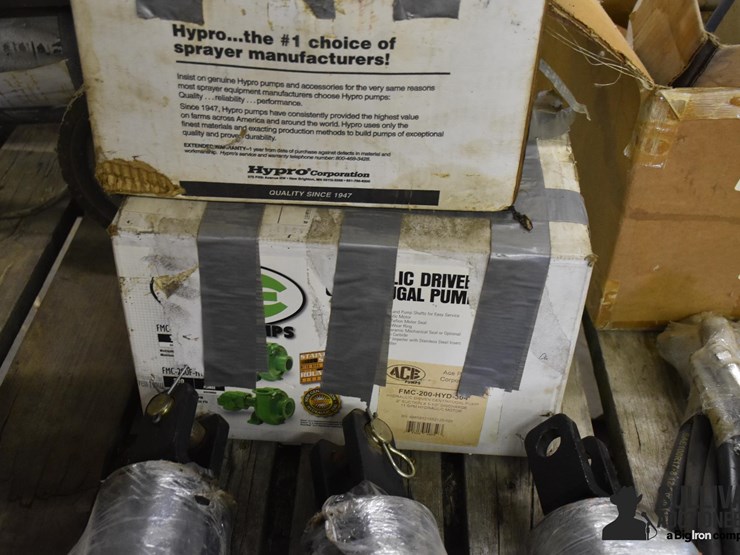 used-pumps-in-box-image-3