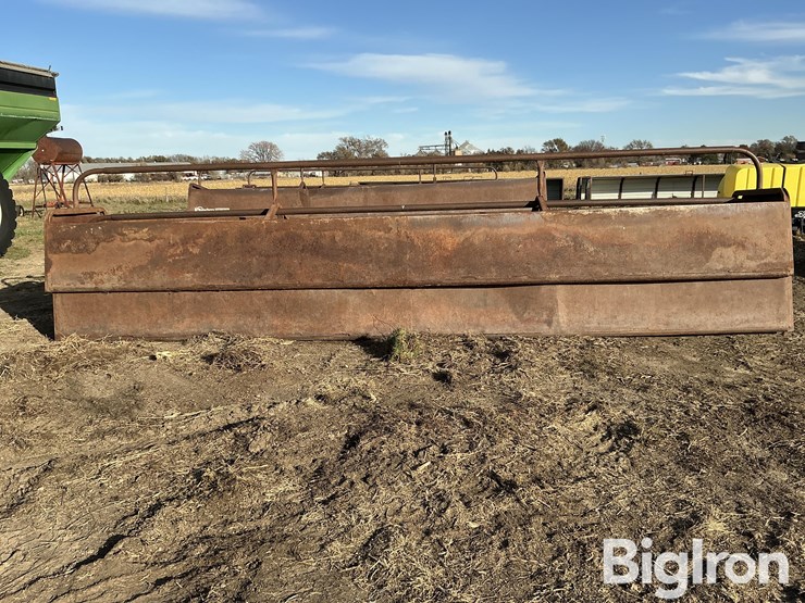 steel-bottomless-feed-bunks-image-4