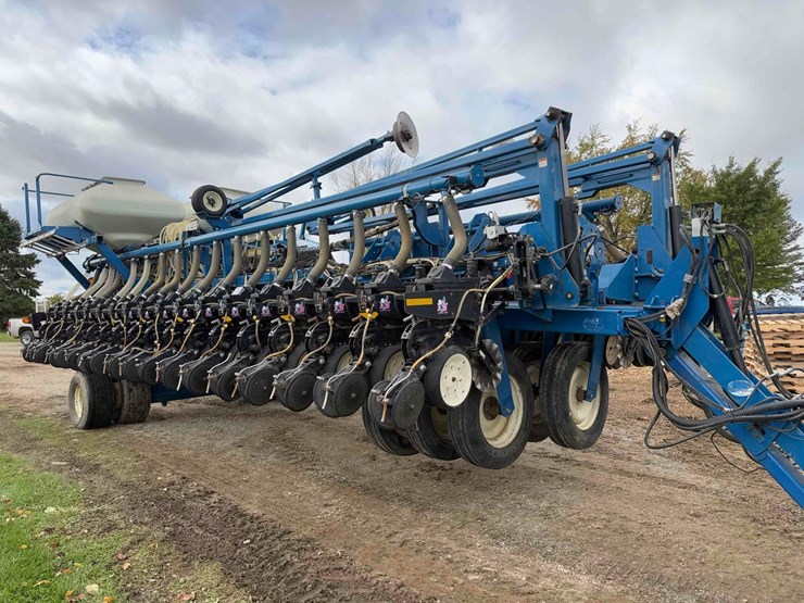 kinze-3700-image-1