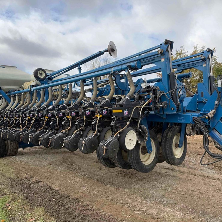KINZE 3700