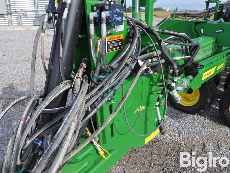 2022-john-deere-db60-image-11