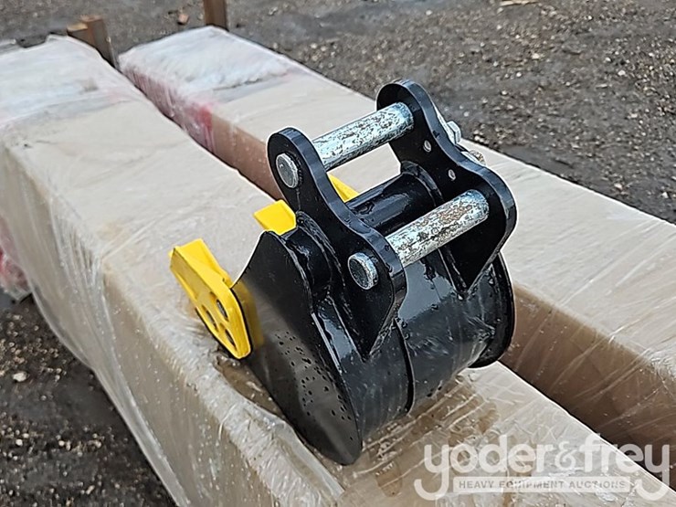 unused-ir-8"-toothed-bucket-to-suit-mini-excavator-image-3