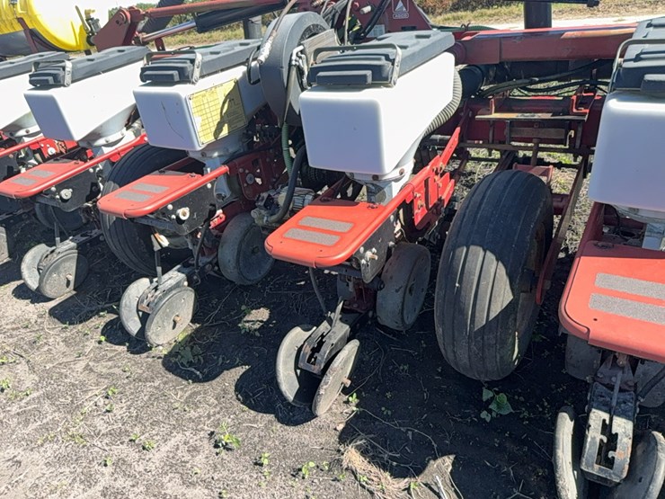 agco-white-8700-image-18