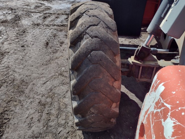 skyjack-sj1056th-image-24