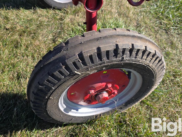 1955-farmall-cub-2wd-tractor-image-20