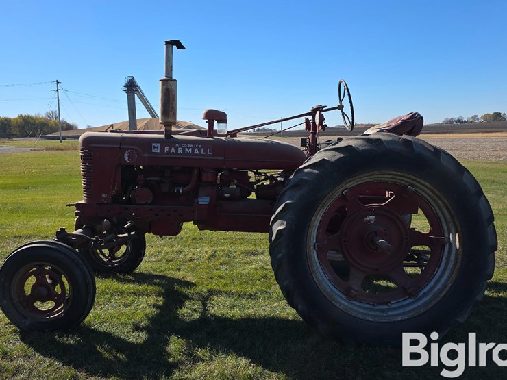 1940-farmall-h-2wd-tractor-image-8