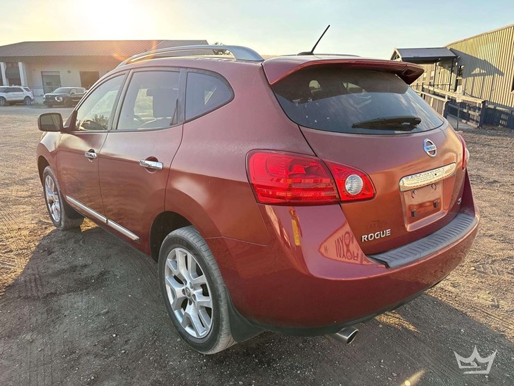 2011-nissan-rogue-image-4