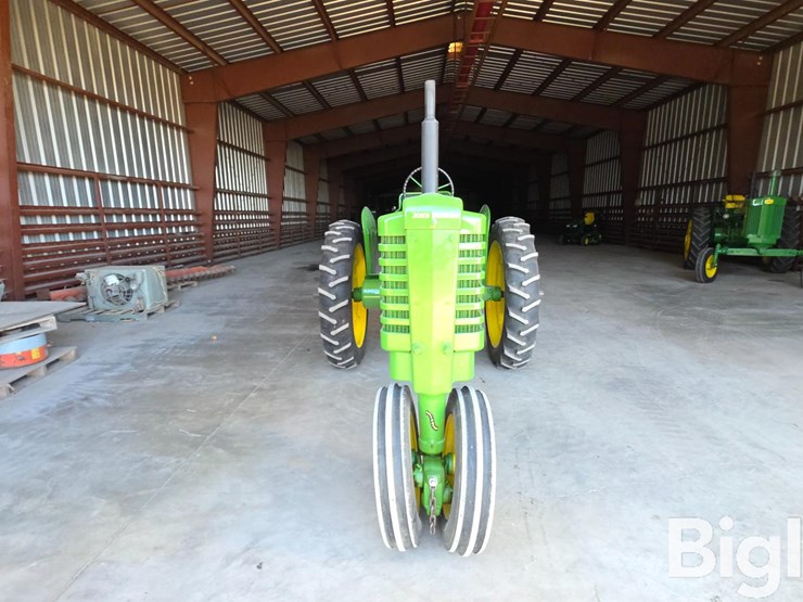 john-deere-b-image-2