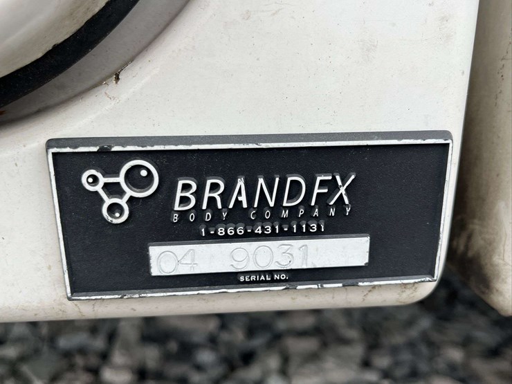 2005-gmc-c8-cable-placer-truck-image-29