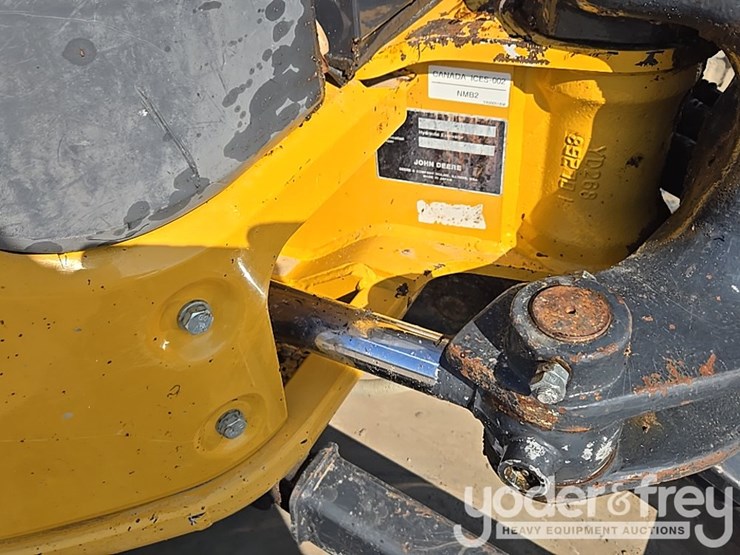 2019-deere-35g-image-38