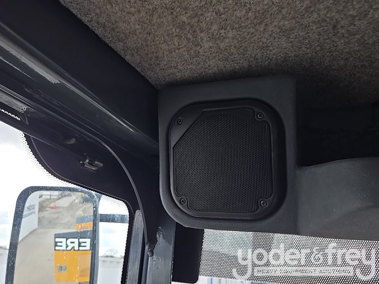 2017-deere-872g-image-156