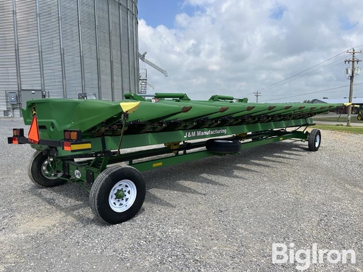 2024-john-deere-c12f-image-3