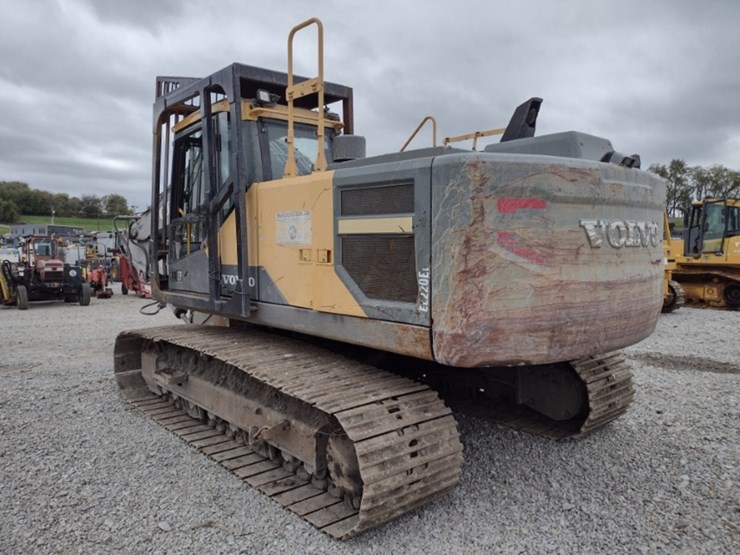 volvo-ec220e-lr-image-58