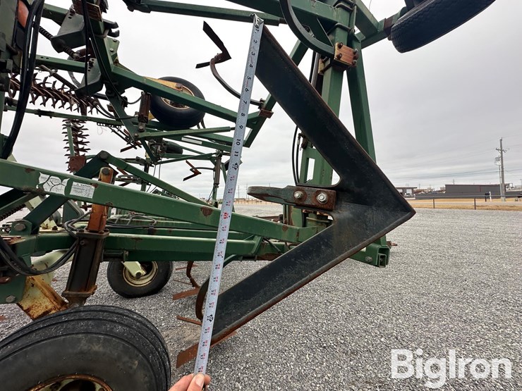 orthman-fallowmaster-930-42'-sweep-plow-image-9