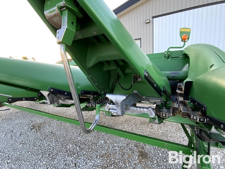 2010-john-deere-608c-image-13