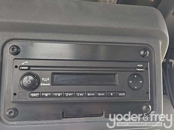 2017-deere-872g-image-171