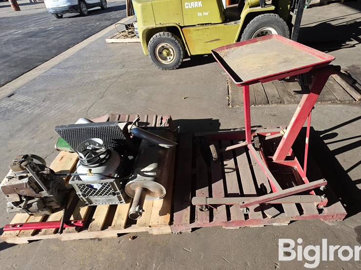 engine-stand-&-car-parts-image-6