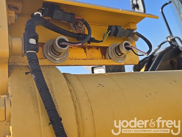 2018-komatsu-wa200-8-image-53