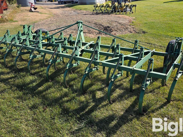 john-deere-eco11-field-cultivator-image-5