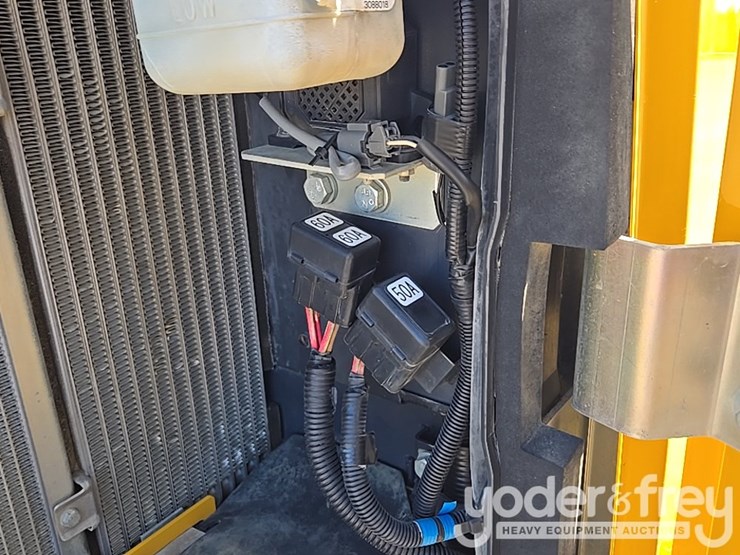 2019-deere-35g-image-58