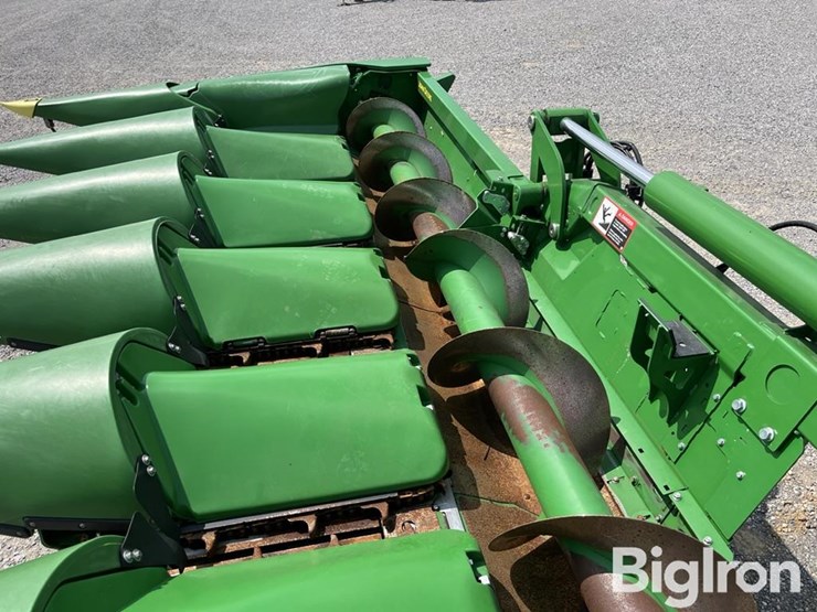 2024-john-deere-c12f-image-19