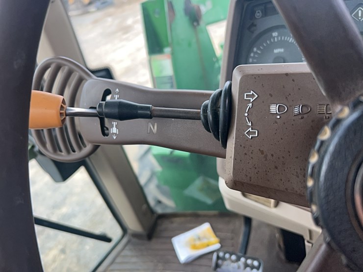 2023-john-deere-6420-image-24