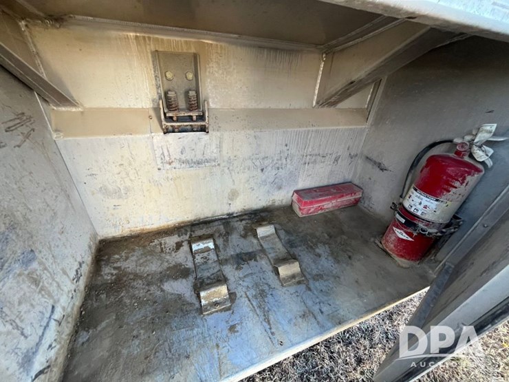 2007-freightliner-petroleum-truck-(jn3391,-unit-2373)-image-47