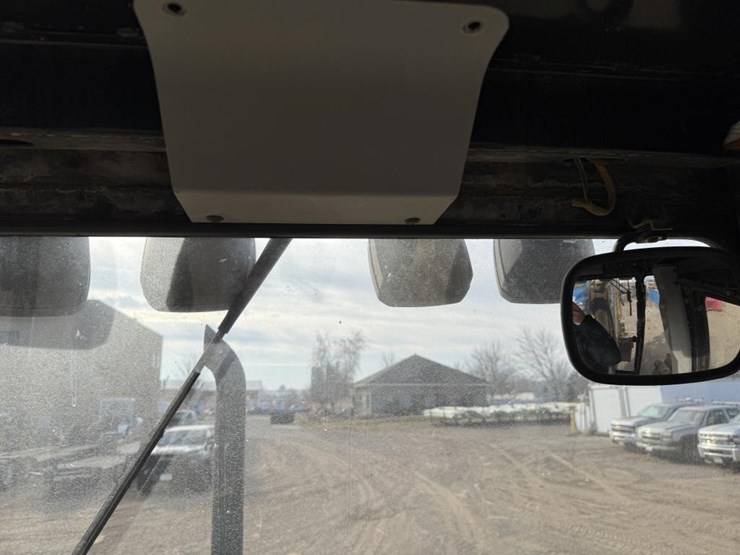 caterpillar-416b-image-56