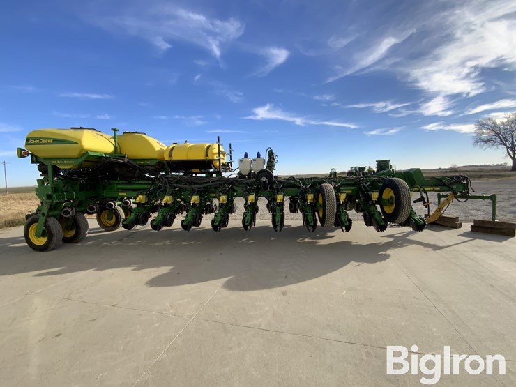 2009-john-deere-1770nt-ccs-image-4