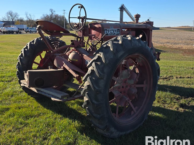 1937-farmall-f-20-2wd-tractor-image-5