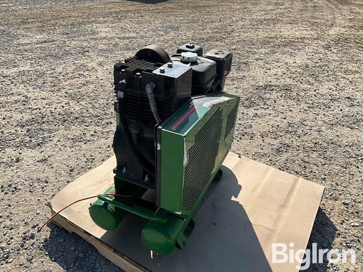 john-deere-ac-8gh-air-compressor-image-1