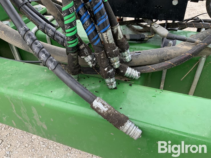 moore-built-25r30-liquid-fertilizer-applicator-image-14