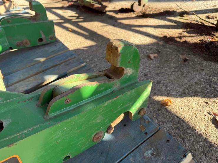 john-deere-quick-hitch-image-10