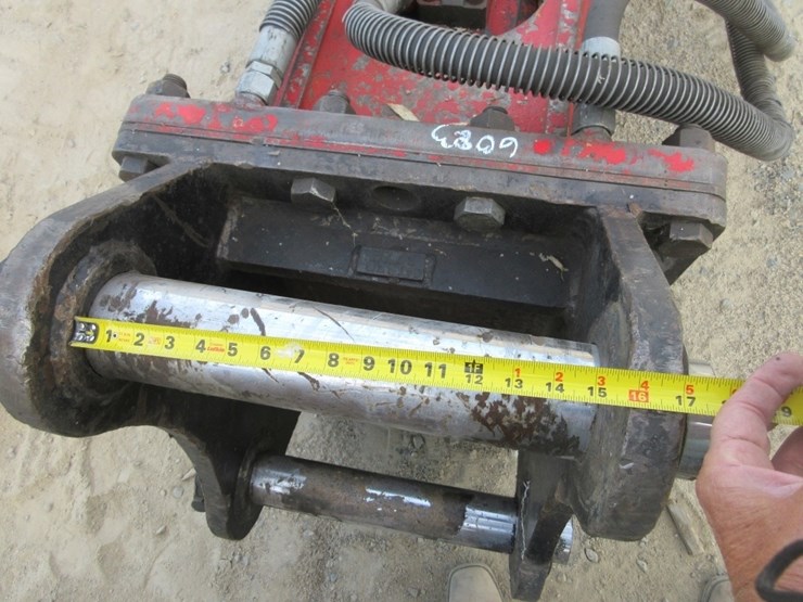 caterpillar-330-image-8