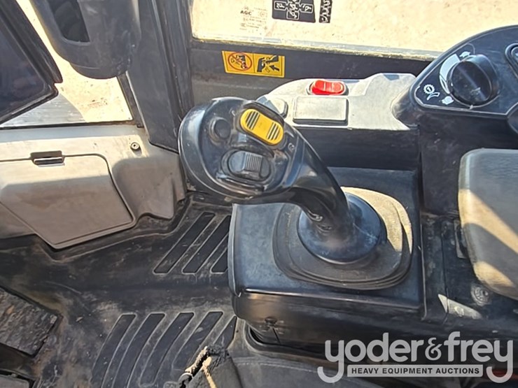 2018-komatsu-wa200-8-image-139