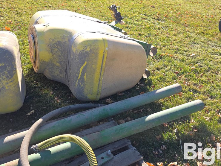 john-deere-200-image-13