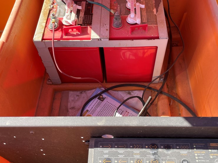 #6316-•-2018-solar-tech-arrow-board-(trailer-#37164),-no-title-image-9