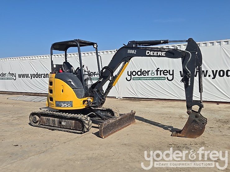 2019-deere-35g-image-7