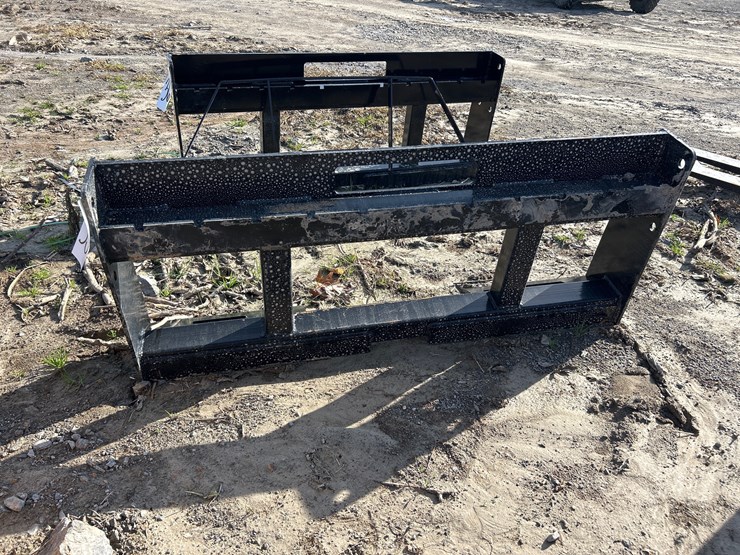 #35-•-skid-steer-pallet-fork-frame-image-1