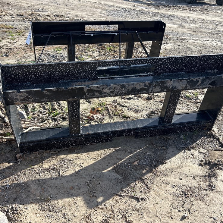 #35 • SKID STEER PALLET FORK FRAME